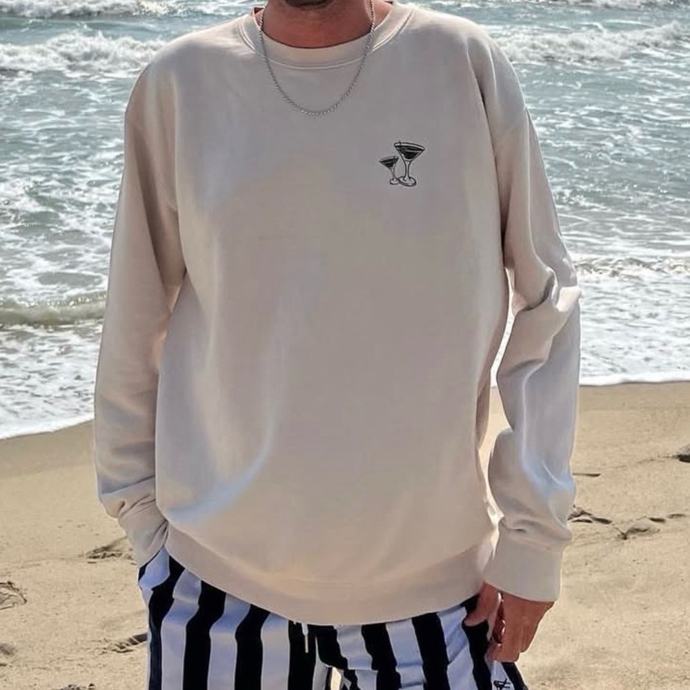 Martini Cocktail Beach Graphic Sweatshirt Size XL